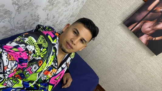 David_Blass HANDSOME MAN  2টি ছবি