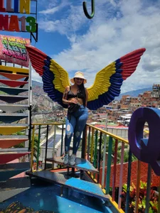 ArianaRosee_ Public  7টি ছবি