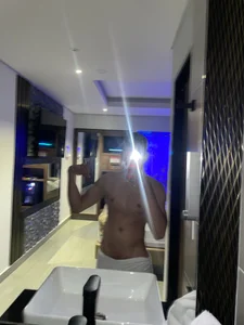 RobinLenoxx: X ( 3 фото)