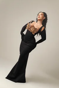 RoseFerrera: Sculpted in Gold 👑 ( 6 фото)