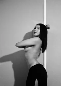 EmmaaCoel kullanıcısının Black and White albümü -  2 fotoğraf