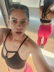 zara_smitt I train! Bilde