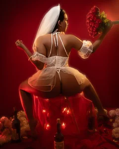 Venezuelan_Butt Public รูป  2