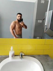 Tommy_porn Public Pic 5
