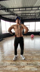 Sexmuscle17 Public Pic 4