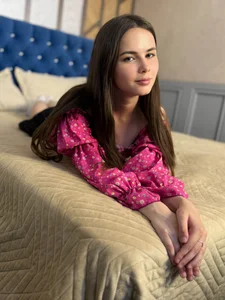 Thalia_Croft pink frolic Foto