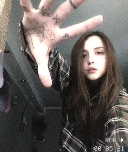 Taissa_Harmon Just me 🖤🌙 صورة واحدة|Taissa_Harmon Just me 🖤🌙 صورتان|Taissa_Harmon Just me 🖤🌙  2 صور|Taissa_Harmon Just me 🖤🌙  2 صورة