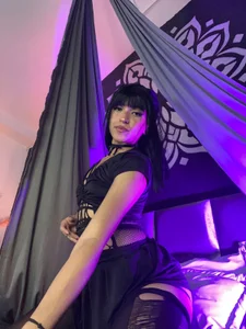 katie_rougee_ 🖤Dark place and love 😈 Pic 2