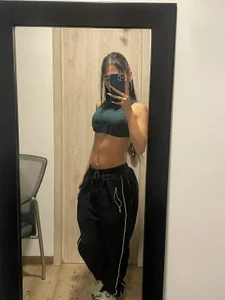 Violeta_Velvet_ kullanıcısının 🔥💋 Come make my day a little hotter, handsome! 😈 albümü -  fotoğraf