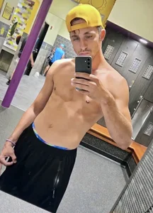 Youknowwhoitis412 Public รูป  4