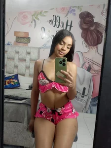 KOURTNEY-- bm Immagine  2