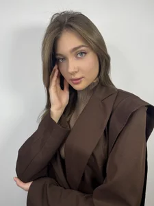 ChiaBakos: Public ( 4 фото)