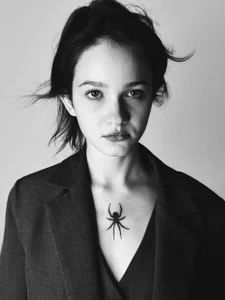 MichelleRoux black and white paints🖤🤍 টি ছবি