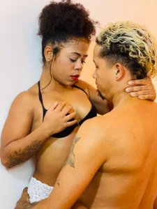 2Hot4You_OS Public Εικόνα