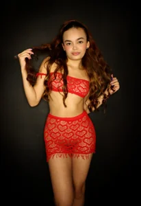 yoselin_lewis1 Public  2 снимка