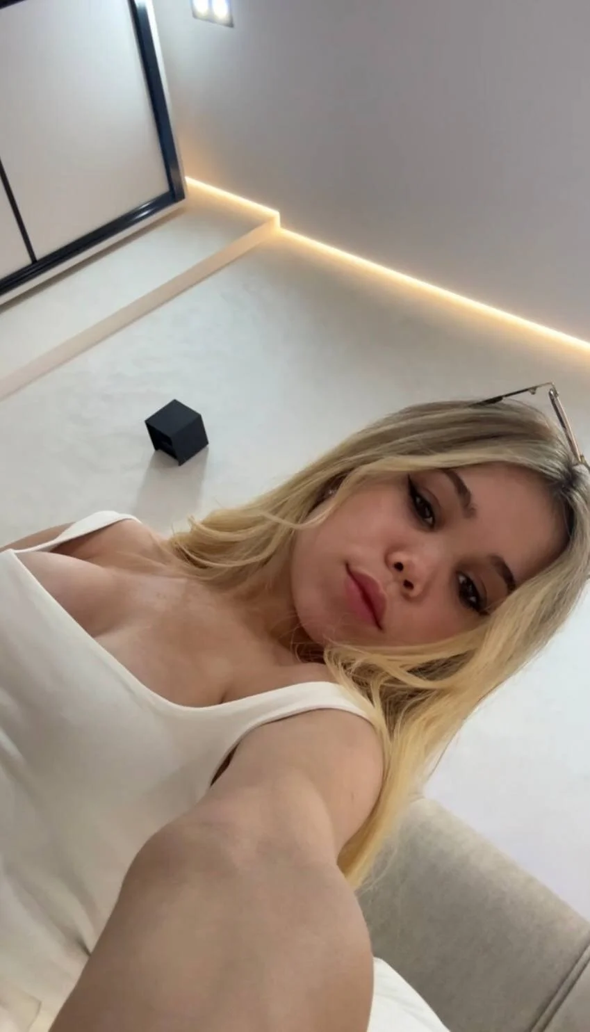 TinyKim_ Public . fénykép