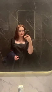 AinaSmithのPublicの 2枚の写真