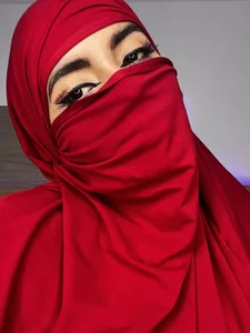 Jasmin_hamdan There are looks that reveal better than hands Immagine  8