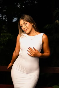 LAURA_VANESA CABIN DAY Pic