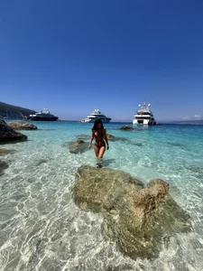 layla_jayy Summer with me ❤️  5টি ছবি