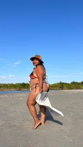 BWW-CINDY11 afternoon of sun, beach and cold water 🔥 Pic 3