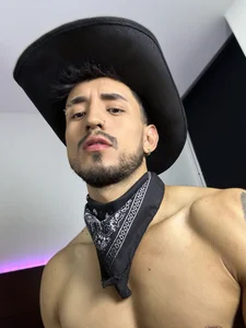 AxelKing1326 Public  4টি ছবি