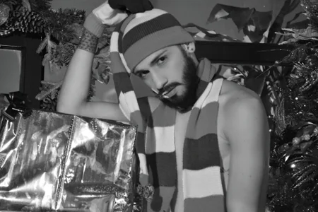 JACKMARCKOS christmas photos টি ছবি