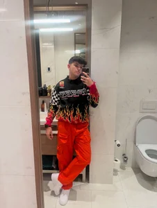 Rojo ❤️ od im_patrick_sanzz  4 snímek