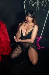 Alice_Laurentt Trick or treat ? 🍬 🍬👻 зображення 2