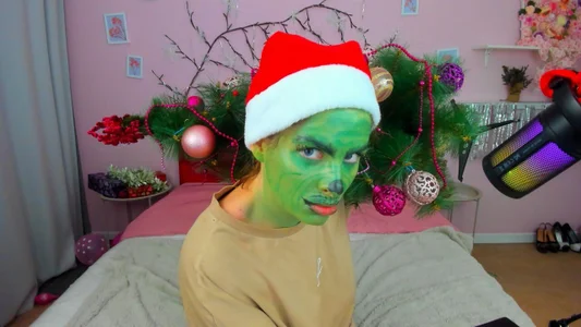 SabrinaRayX Grinch Hình 2