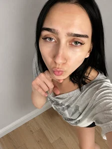 LoraLivv Natural Me Pic 4