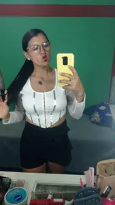 💋.