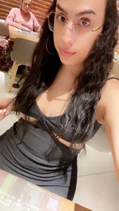 LauBm01: Public ( 3 фото)