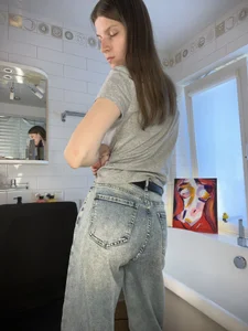 LeanStehlikwaiting for you in my cozy bathroom^^ Bild 4