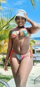 Enjoying my vacation od Emilly_roaa  5 snímek