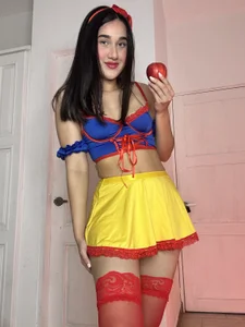 julieta_jhonss A very pretty princess🩷 Εικόνα 4