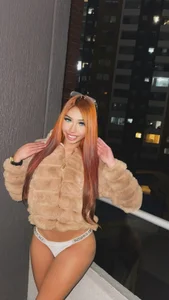Public de Serena_Wilde  3 Imagens