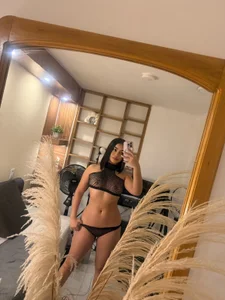 Chloe_monroee come discover my most daring side 😏 slika