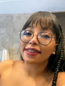 Do you like my face and my tits? od AmyBriiggs  snímek