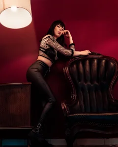 You will kneel down before me slave ! de Haru_Queenn Foto 3