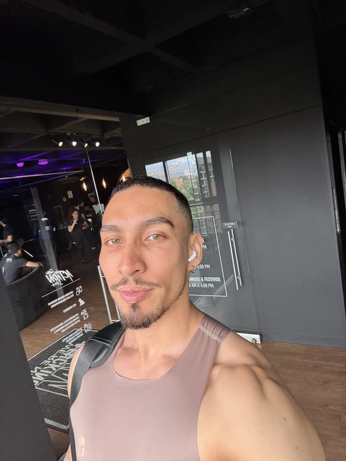 DavidC_ 님의 트렌드 중인 사진  37개