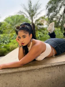 camilafoox7 something casual 👀 Pic 4