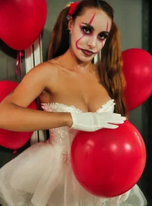 AnisiaFarina Trick or Tease? 👻🔥 Pic 4