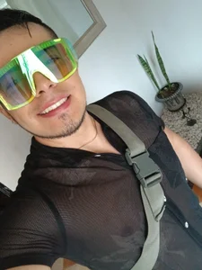 Public de TREY_PARKER  4 photos