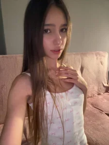 FeleciaSlowey 🥰 Feeling Pretty Pic 3