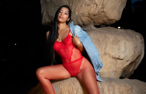 EmmaCrush you sexy little devil Bilde