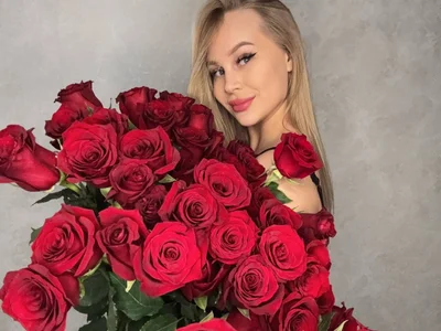 cassiemurr_ i very love flowers 💐🌸🌺 Pic 6