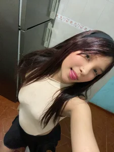 Madisson_Messyy Public Bilde