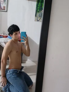 Fran_Smiths Public টি ছবি