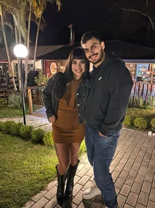 latinuycouple Public slika